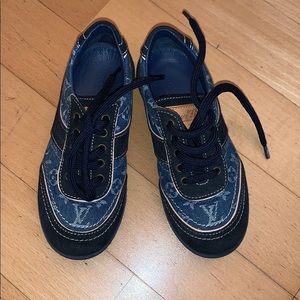 💝HOST PICK💝 Louis Vuitton Kids denim sneakers sz 27